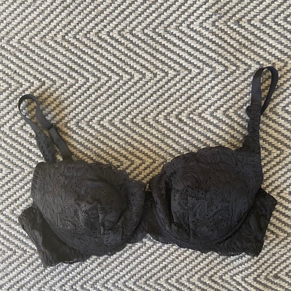 Victoria’s Secret Lace Black Bra Size 36B